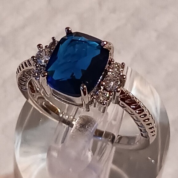 Source Unknown Jewelry - Blue Tanzanite CZ Silver Fashion Ring Size 9 NWOT